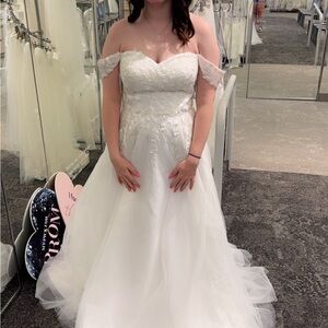 Elegant White Off-Shoulder Wedding Dress